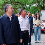 毛万春在花垣县调研