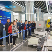湖南湘江新区开展离退休干部观摩经济社会发展成果暨重阳节慰问活动