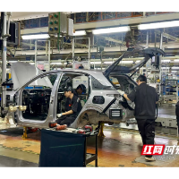 AI向新看湘潭|走进吉利汽车 探访汽车制造一线