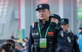 峰林藏警色 ，平安护榴红——永定公安护航盛会"警"彩瞬间定格