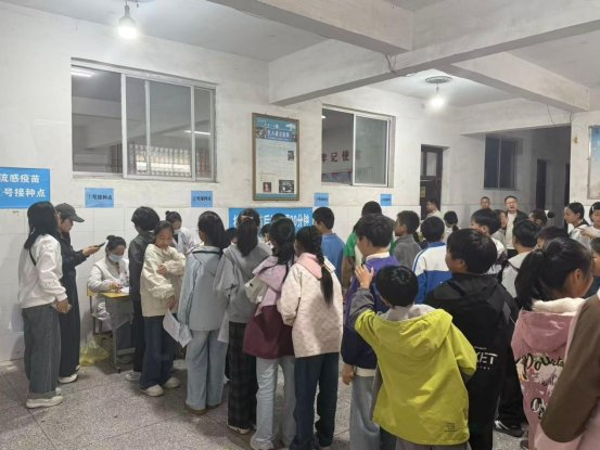 托口镇中心卫生院： 全面开展“一老一小”流感疫苗免费接种工作