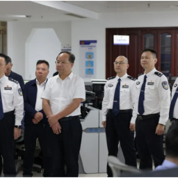 谢运策到市公安局、市人民检察院调研