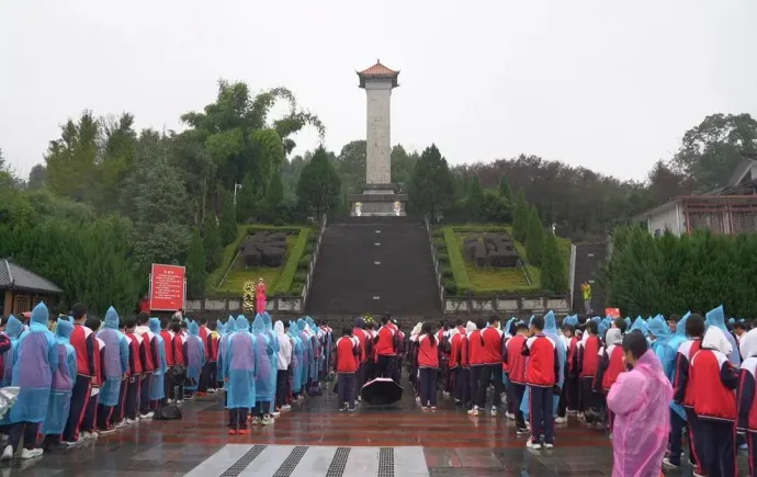 长征胜利90周年纪念日 湘西近千名学子走进桑植“我的长征”课堂