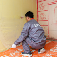 名匠家装施工高标准：玻纤网满挂，基层增强防裂更稳