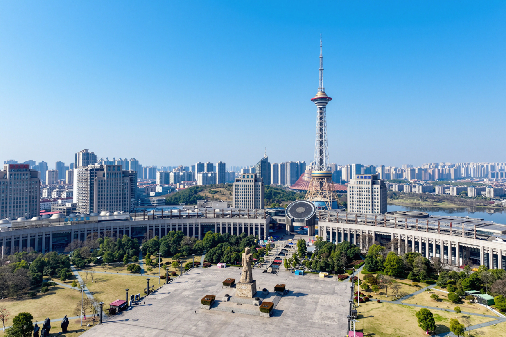 “智汇潇湘·才聚湖南” 先进制造专场招聘会举行