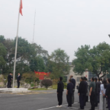 深学党代会精神,勇闯沅澧新征程——常德市委党校举行升国旗仪式暨国旗下微宣讲