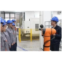 全新岗位快速涌现 职业教育如何“跟得上”?