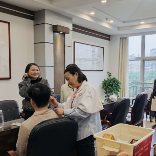 湘潭:党员健康志愿服务进机关 暖心服务守护干部职工身心健康