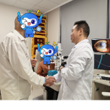 九旬老人告别过熟白内障困扰,挥笔赋诗致谢永州爱尔光明守护者