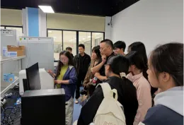 怀化职院组织生物科学专业学生赴怀化市作物分子设计育种研发中心开展研学实践