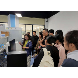 怀化职院组织生物科学专业学生赴怀化市作物分子设计育种研发中心开展研学实践