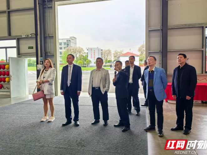 侨领话出海丨邝远平：军旅出身闯商海，提醒企业出海“先合规再谈生意”