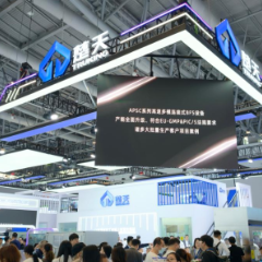 楚天科技发布新一代AI智能双腔预灌封生产系统