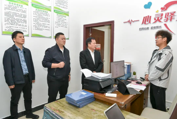 贺辉到慈利县调研督导群众身边不正之风和腐败问题集中整治工作