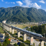 层峰再越启新程 溇澧逐潮谱新篇——慈利县“开局八好”系列报道之二